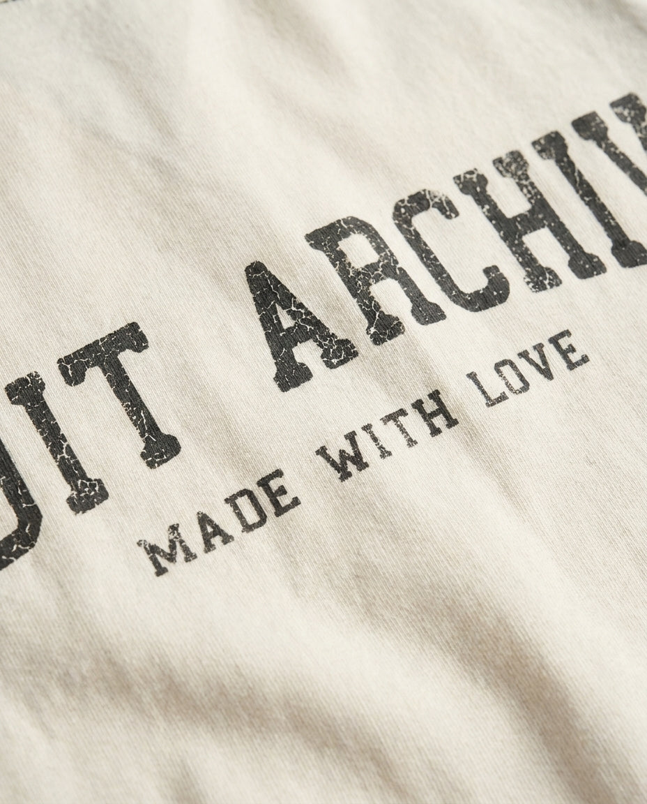 HUIT ARCHIV back print