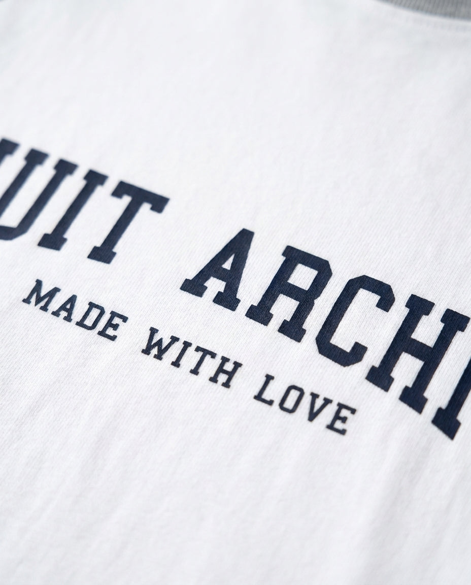 HUIT ARCHIV back print